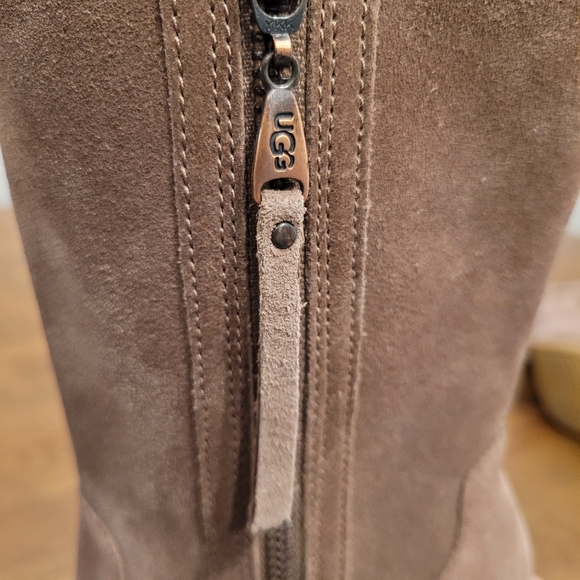 Ugg Athena High Heel Boot - Picture 9 of 10